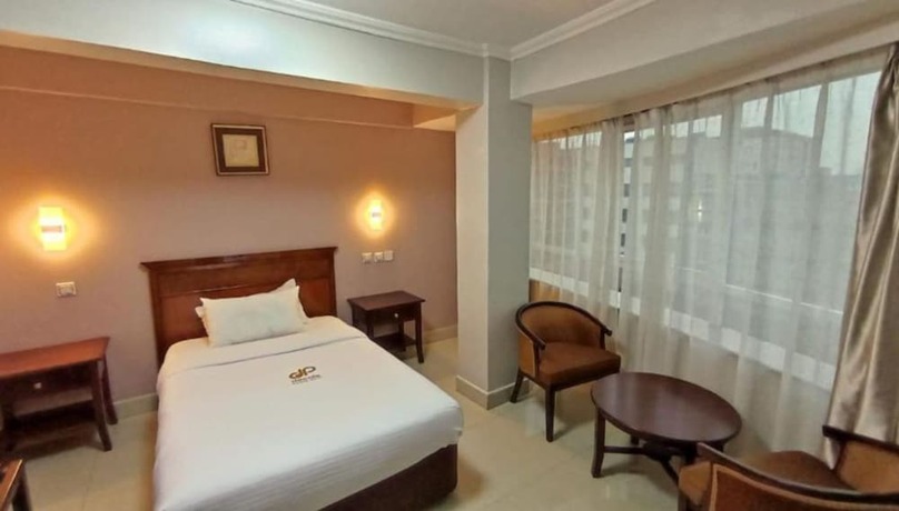 Imagen de la habitación del Hotel Decale Palace. Foto 19