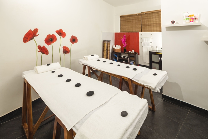 Imagen de la piscina del Hotel Decameron Aquarium - All Inclusive. Foto 19