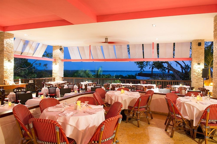 Imagen del bar/restaurante del Hotel Decameron Baru - All Inclusive. Foto 5