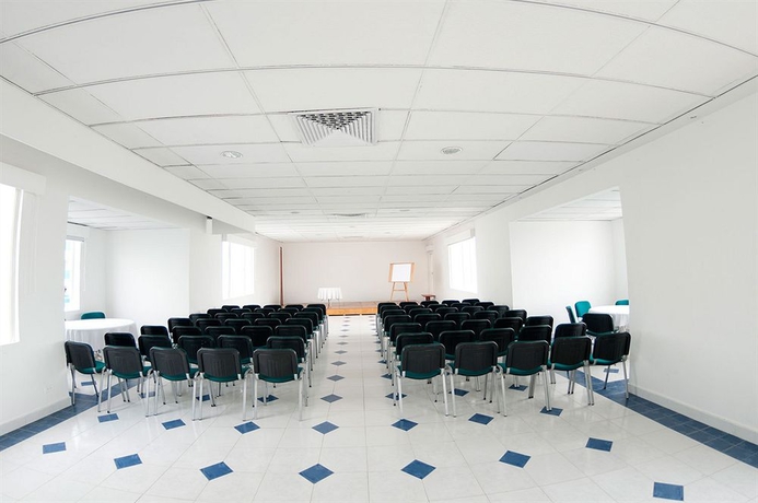 Imagen de los interiores del Hotel Decameron Cartagena All Inclusive. Foto 14