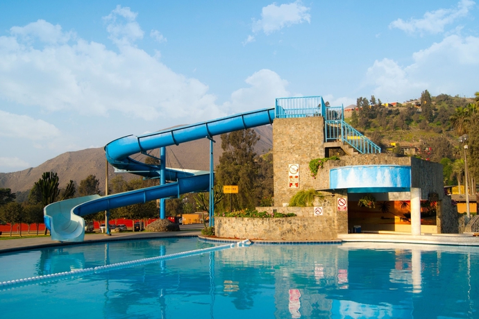 Imagen de la piscina del Hotel Decameron El Pueblo - All Inclusive. Foto 17