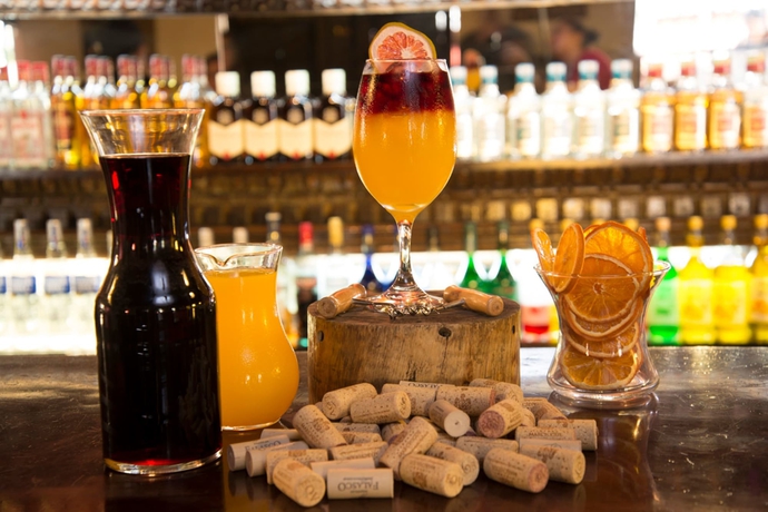 Imagen del bar/restaurante del Hotel Decameron El Pueblo - All Inclusive. Foto 11