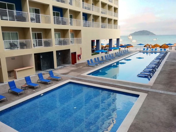 Imagen general del Hotel Decameron La Marina Guayabitos, Ramada All-Inclusive Resort. Foto 1