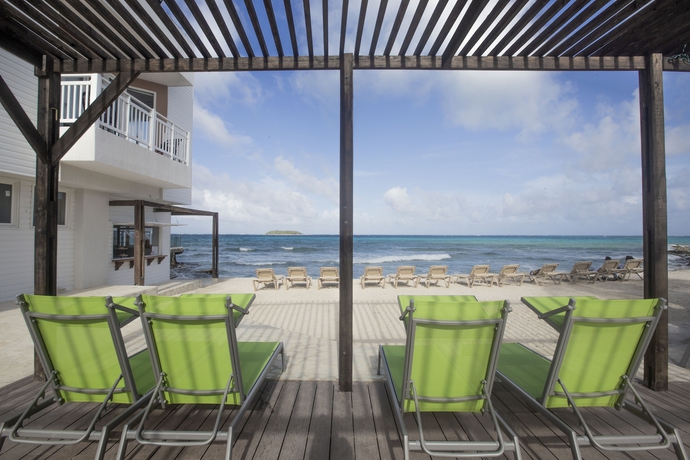 Imagen de los exteriores del Hotel Decameron Maryland. Foto 16