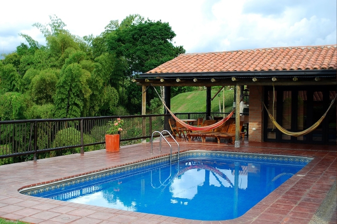 Imagen de la piscina del Hotel Decameron Panaca All Inclusive. Foto 17