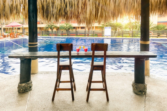 Imagen de la piscina del Hotel Decameron Panaca All Inclusive. Foto 19