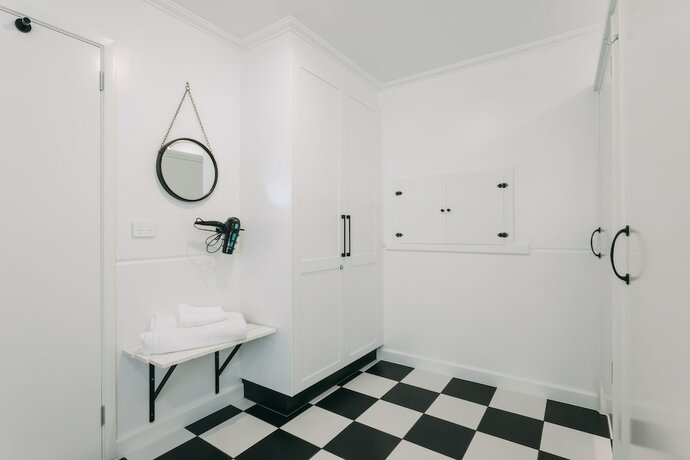 Imagen de la habitación del Hotel Deco Beach Luxury Apartments. Foto 3