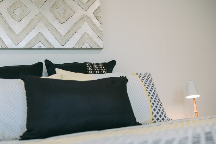 Imagen de la habitación del Hotel Deco Beach Luxury Apartments. Foto 6