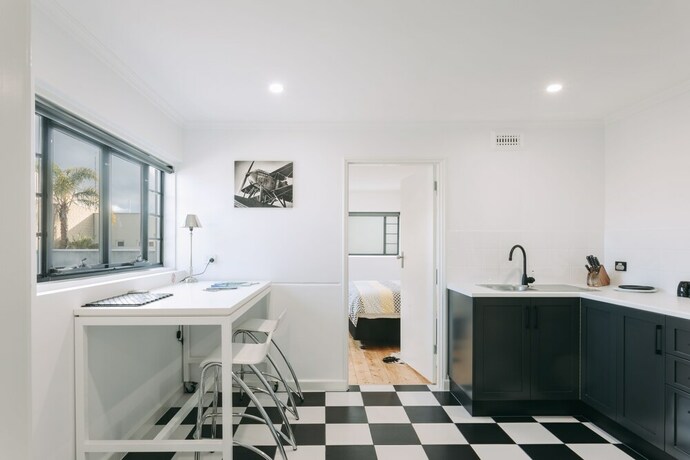 Imagen de la habitación del Hotel Deco Beach Luxury Apartments. Foto 8