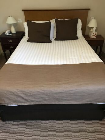 Imagen de la habitación del Hotel Deddington Arms. Foto 17