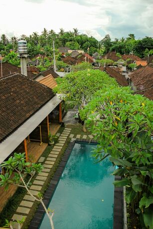 Imagen de la piscina del Hotel Dedeane Ubud. Foto 34