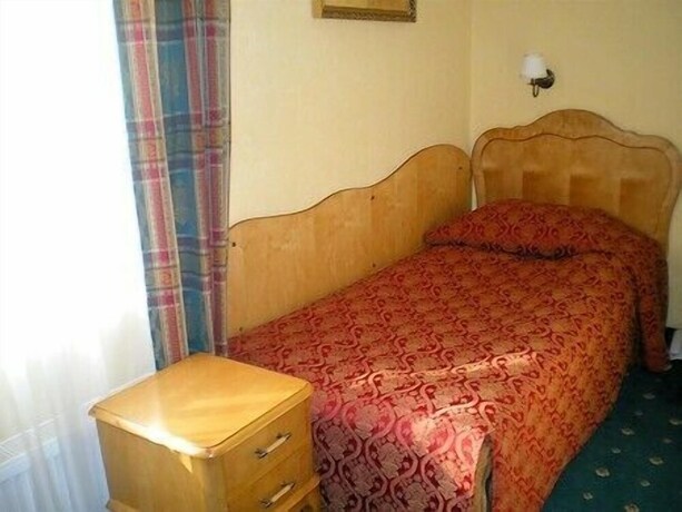 Imagen de la habitación del Hotel Dedek Park. Foto 2