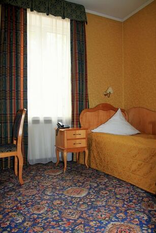 Imagen de la habitación del Hotel Dedek Park. Foto 7