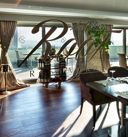 Imagen del bar/restaurante del Hotel Dedeman Bostancı. Foto 3