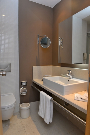 Imagen de la habitación del Hotel Dedeman Istanbul. Foto 5