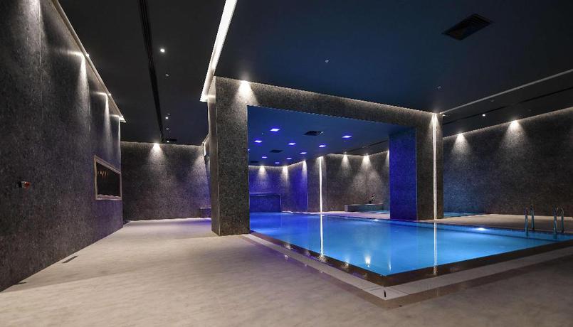 Imagen de la piscina del Hotel Dedeman Kartepe. Foto 9