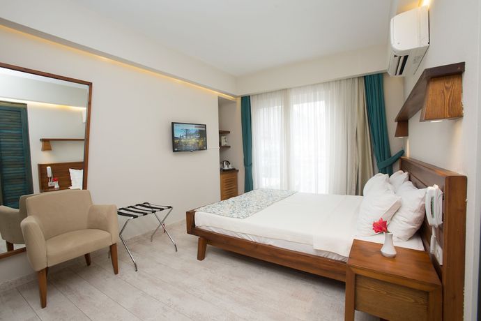 Imagen de la habitación del Hotel Dedeminn Marina. Foto 2