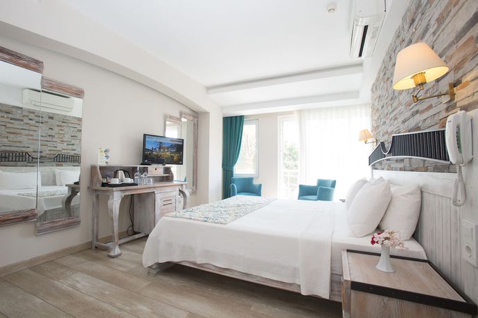 Imagen de la habitación del Hotel Dedeminn Marina. Foto 8