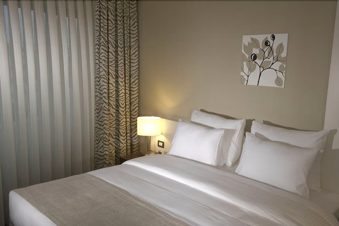 Imagen de la habitación del Hotel Dedepark. Foto 6
