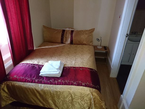 Imagen de la habitación del Hotel Dee. Foto 9