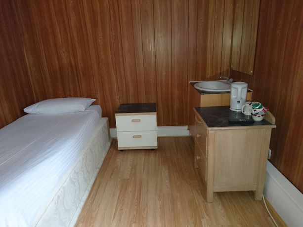 Imagen de la habitación del Hotel Dee. Foto 12