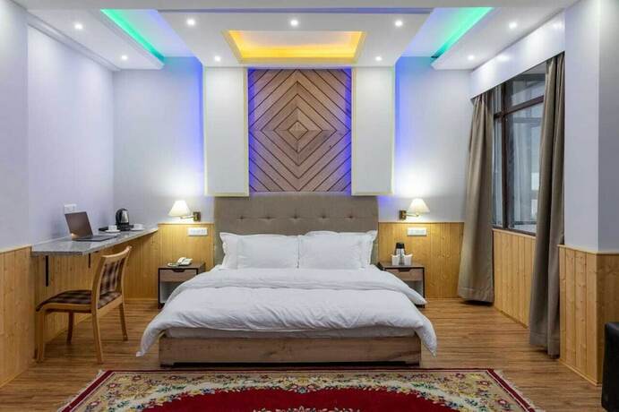 Imagen general del Hotel Dee Grand Marq. Foto 9