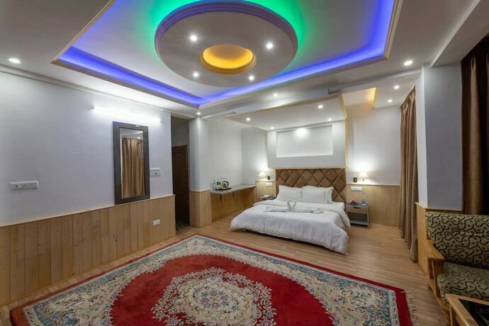 Imagen general del Hotel Dee Grand Marq. Foto 14