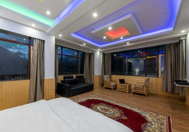 Imagen de la habitación del Hotel Dee Grand Marq. Foto 17