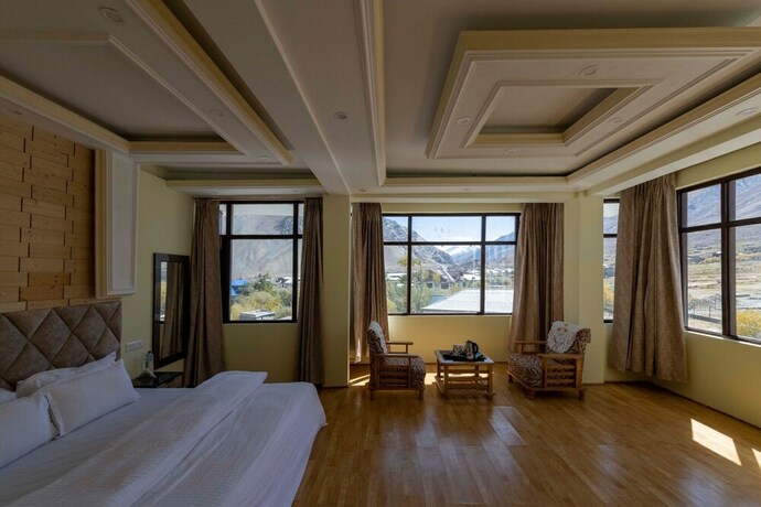 Imagen de la habitación del Hotel Dee Grand Marq. Foto 24