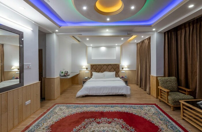 Imagen de la habitación del Hotel Dee Grand Marq. Foto 26