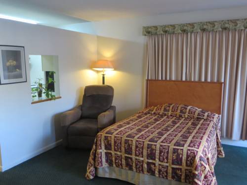 Imagen de la habitación del Hotel Dee Jay Beach Resort. Foto 7