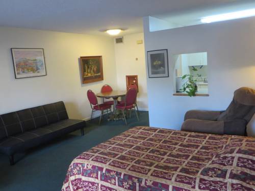 Imagen de la habitación del Hotel Dee Jay Beach Resort. Foto 8