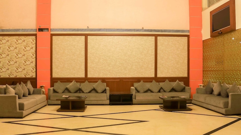 Imagen de los interiores del Hotel Dee Marks and Resorts. Foto 19