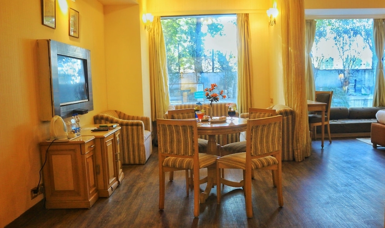 Imagen de la habitación del Hotel Dee Marks and Resorts. Foto 11