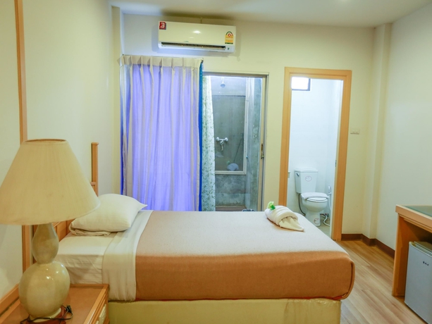 Imagen de la habitación del Hotel Deeden Pattaya Resort. Foto 4