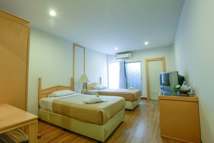 Imagen de la habitación del Hotel Deeden Pattaya Resort. Foto 6