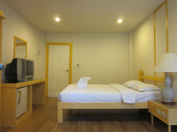 Imagen de la habitación del Hotel Deeden Pattaya Resort. Foto 9