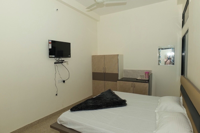 Imagen de la habitación del Hotel Deeksha. Foto 2