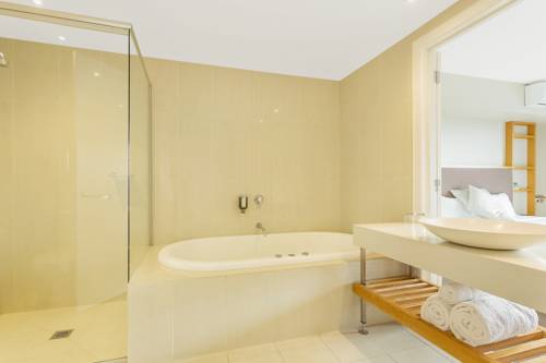 Imagen de la habitación del Hotel Deep Blue and Hot Springs. Foto 3