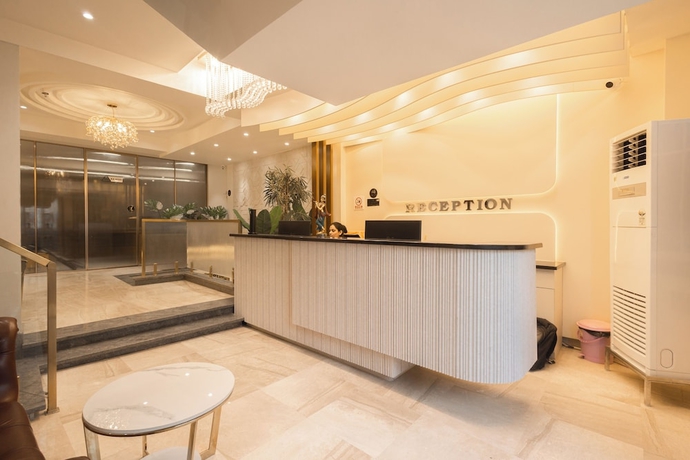 Imagen de los interiores del Hotel Deep. Foto 15