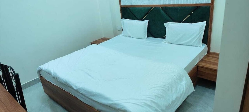 Imagen de la habitación del Hotel Deep Palace Inn. Foto 1