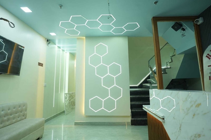 Imagen de los interiores del Hotel Deep Palace Inn. Foto 14