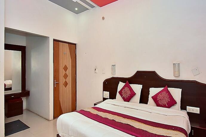 Imagen de la habitación del Hotel Deep Palace, Udaipur. Foto 13