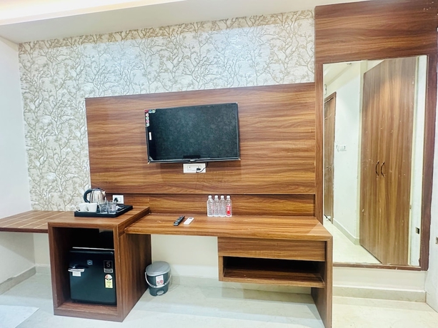 Imagen de la habitación del Hotel Deep Palace, Varanasi. Foto 8