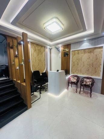 Imagen de los interiores del Hotel Deep Palace, Varanasi. Foto 14