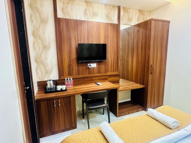 Imagen de la habitación del Hotel Deep Palace, Varanasi. Foto 9