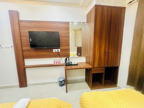 Imagen de la habitación del Hotel Deep Palace, Varanasi. Foto 10
