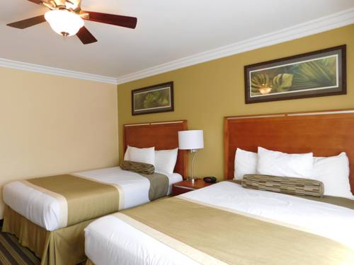 Imagen de la habitación del Hotel Deer Haven Inn. Foto 8