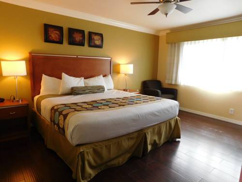 Imagen de la habitación del Hotel Deer Haven Inn. Foto 13