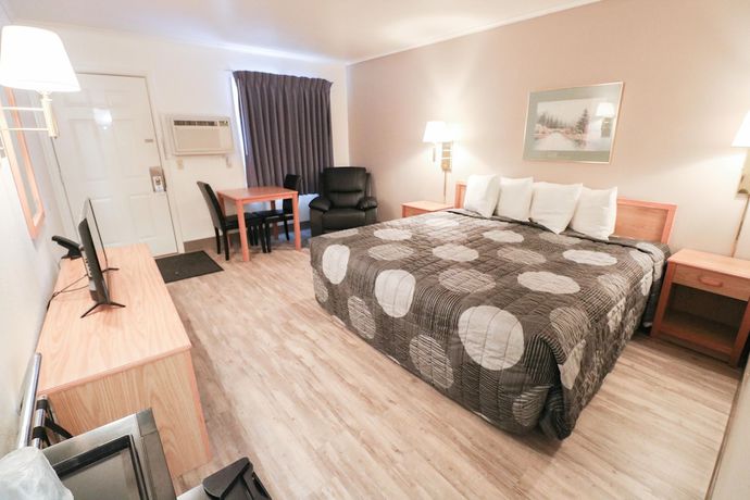 Imagen de la habitación del Hotel Deer Lodge Motel. Foto 4